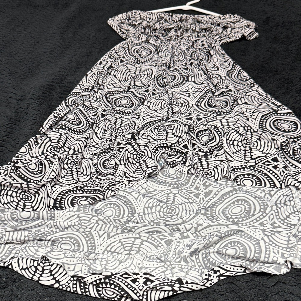 5th & Love Black and White Maxi Dress